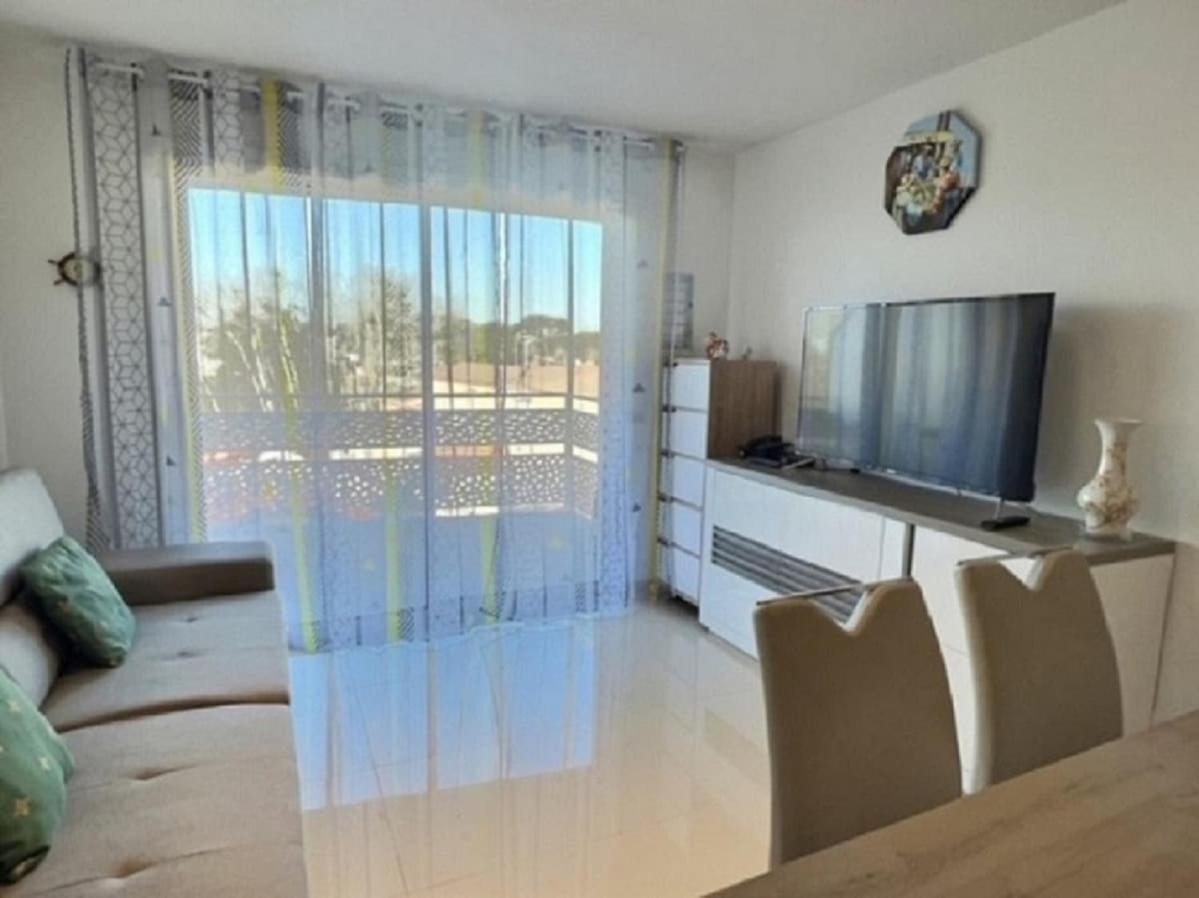 A 150M De La Plage - Coquet Appartement Pour 4 Personnes Vias Kültér fotó